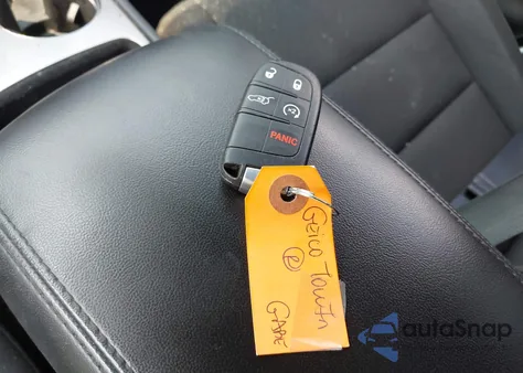 2021 Jeep Grand Cherokee Laredo z USA, uszkodzony, nr VIN 1C4RJFAG9MC541247